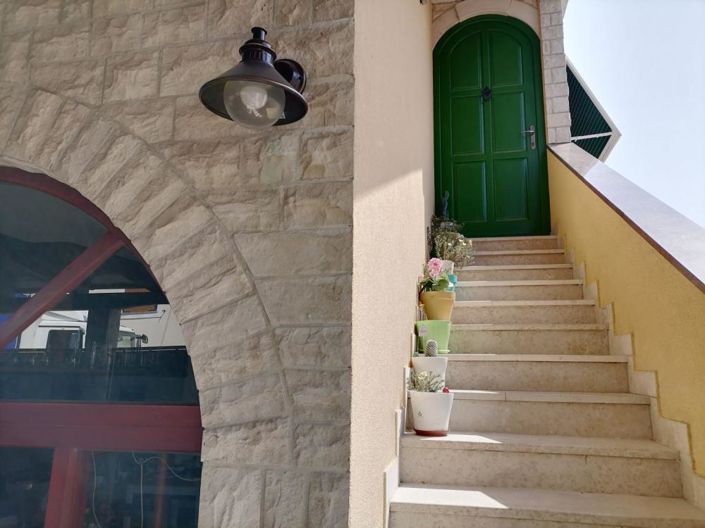 Image No.14-4 Bed Property for sale