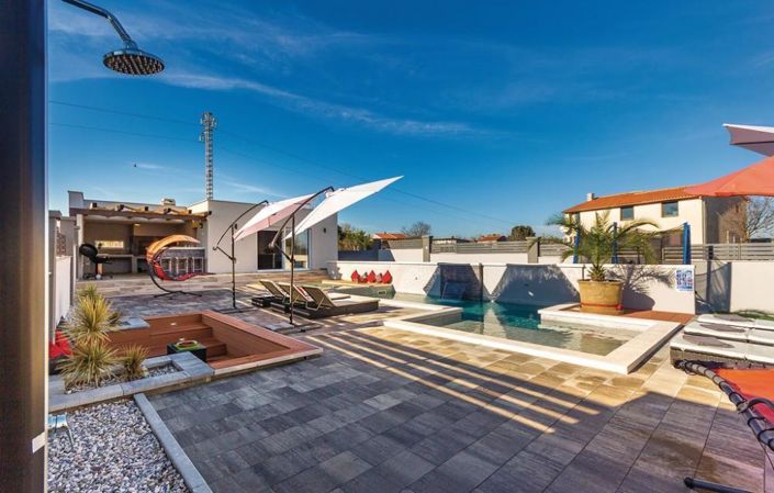 Image No.11-Propriété de 4 chambres à vendre à Šišan