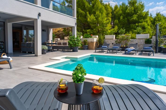 Image No.11-Propriété de 6 chambres à vendre à Omiš