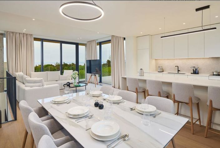 Image No.10-Propriété de 5 chambres à vendre à Umag