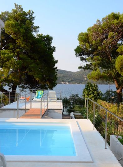 Image No.12-3 Bed Property for sale