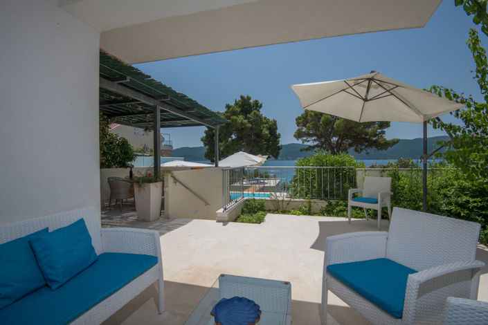 Image No.14-3 Bed Property for sale