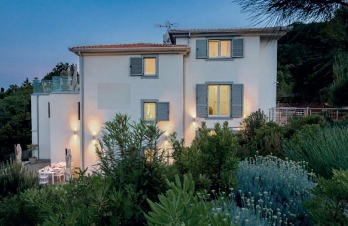 Image No.6-12 Bed Property for sale