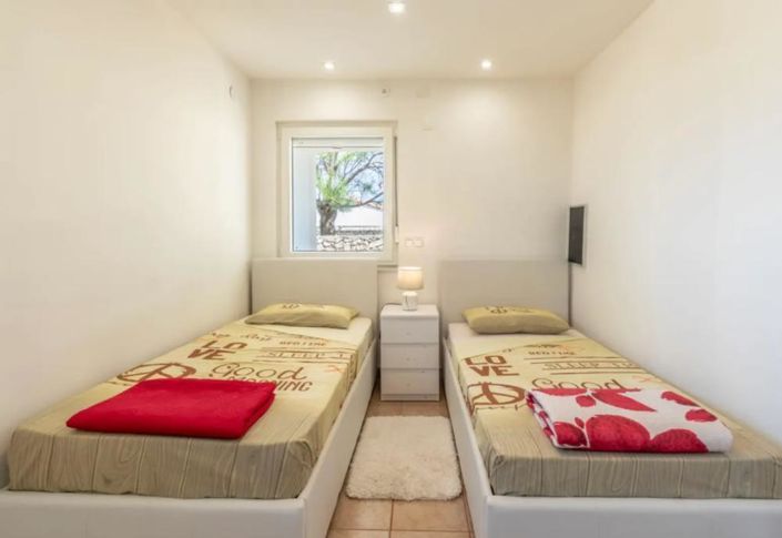 Image No.15-Propriété de 4 chambres à vendre à Nin