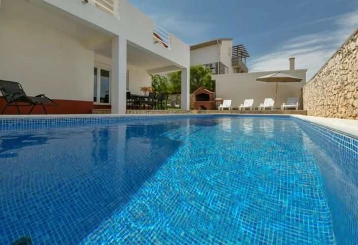 Image No.4-Propriété de 4 chambres à vendre à Nin