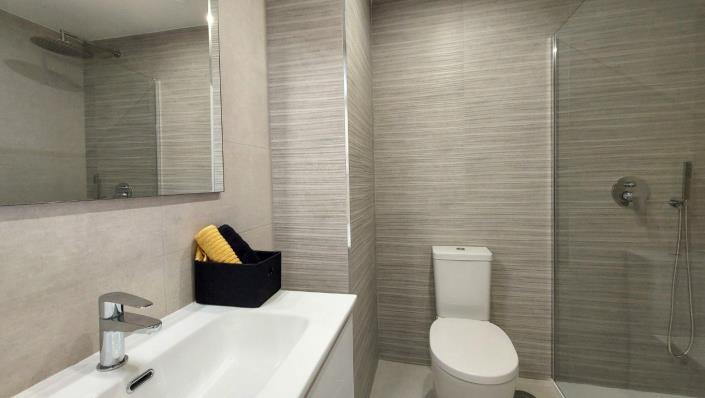 Image No.17-2 Bed Apartment for sale