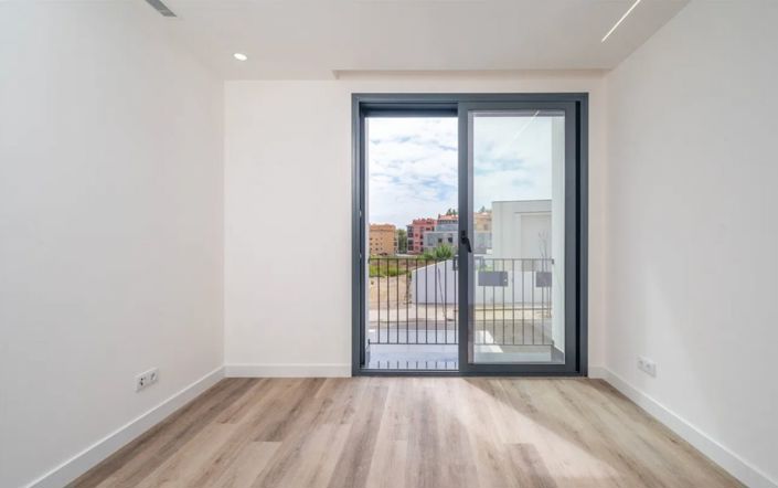 Image No.27-3 Bed House for sale