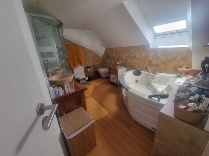 Image No.9-4 Bed Apartment for sale