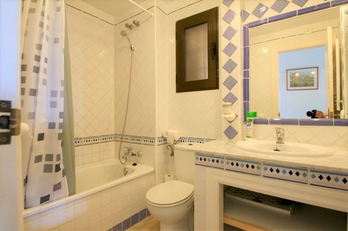 Image No.10-3 Bed Apartment for sale