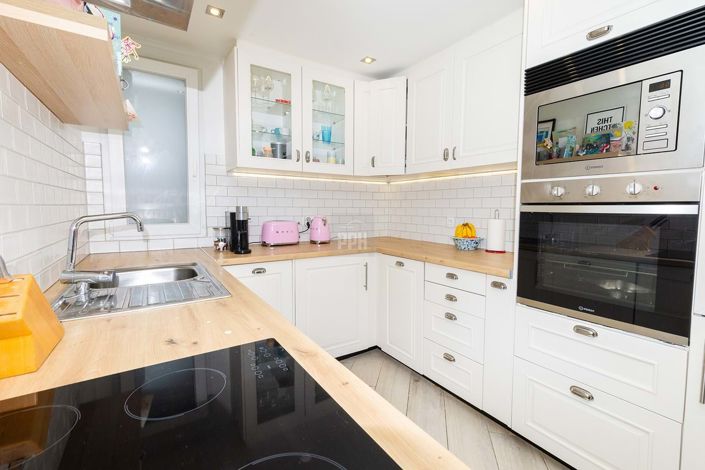 Image No.18-3 Bed Townhouse for sale