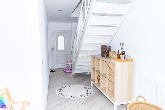 Image No.36-3 Bed Townhouse for sale