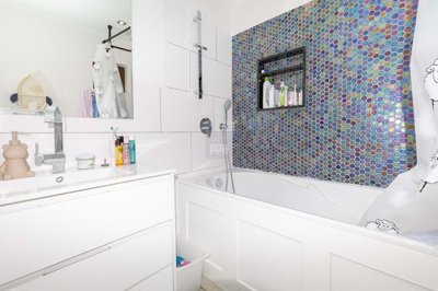 2344-352493-f99b9e343b07b1ea73851c331dc41644a