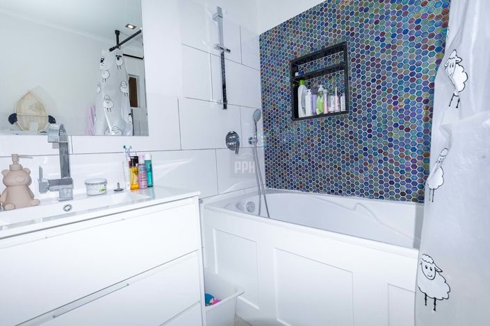 Image No.41-3 Bed Townhouse for sale