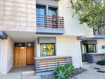 2344-352501-f99b9e343b07b1ea73851c331dc41644a