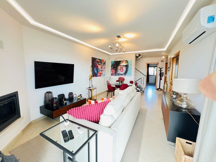 Image No.4-4 Bed Townhouse for sale