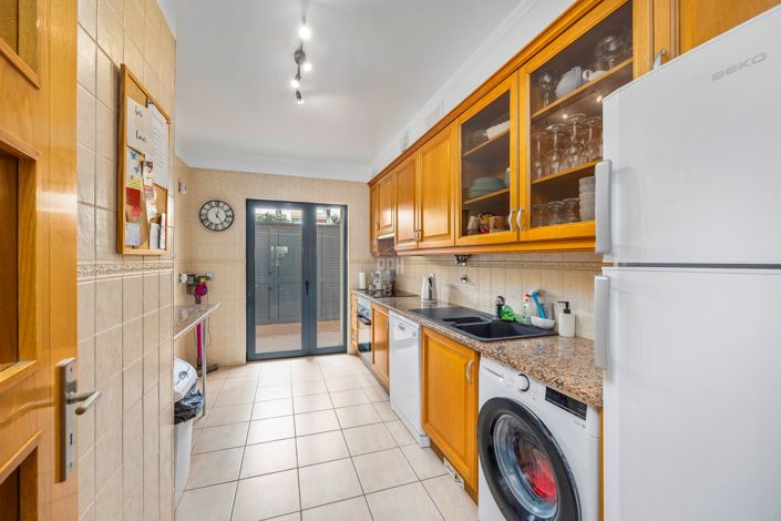 Image No.27-2 Bed Apartment for sale