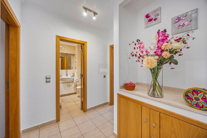 Image No.30-2 Bed Apartment for sale