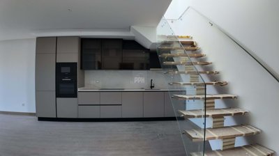 2344-352583-f99b9e343b07b1ea73851c331dc41644a