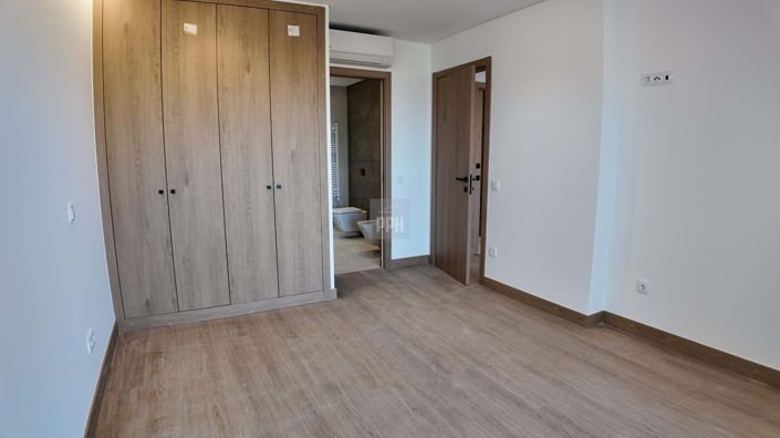 Image No.9-1 Bed Apartment for sale