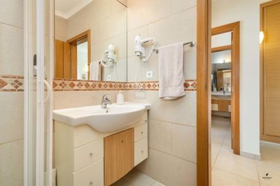 2344-352588-f99b9e343b07b1ea73851c331dc41644a