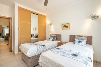 2344-352588-f99b9e343b07b1ea73851c331dc41644a