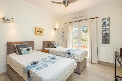 2344-352588-f99b9e343b07b1ea73851c331dc41644a