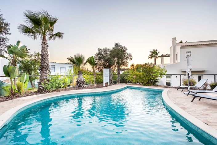 Image No.12-2 Bed Townhouse for sale