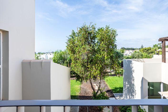 Image No.21-2 Bed Townhouse for sale