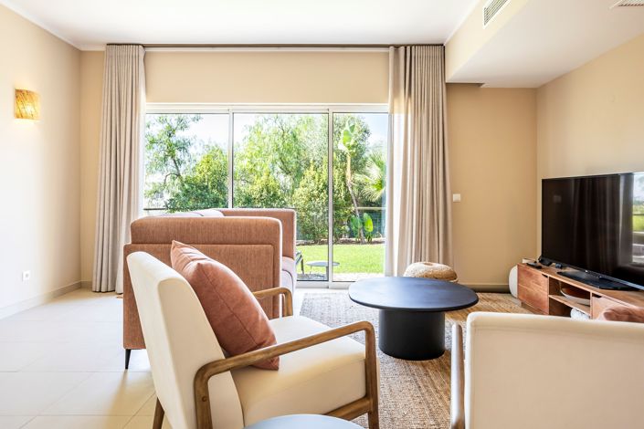 Image No.37-2 Bed Townhouse for sale