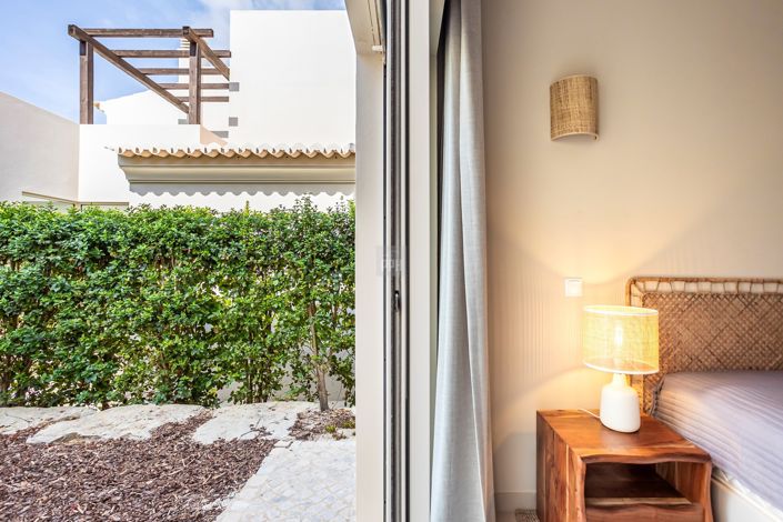 Image No.49-2 Bed Townhouse for sale