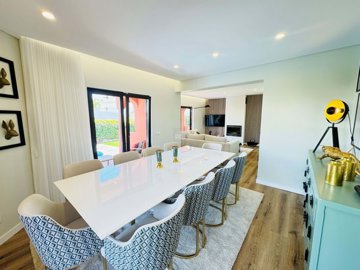 2344-352531-f99b9e343b07b1ea73851c331dc41644a