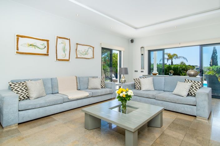 Image No.10-5 Bed Villa for sale