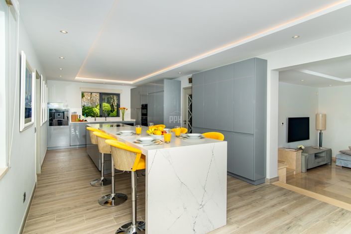 Image No.15-5 Bed Villa for sale