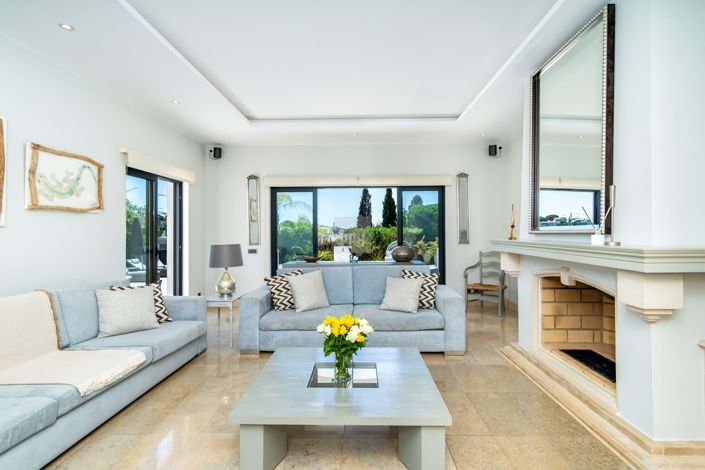 Image No.9-5 Bed Villa for sale