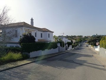 2344-352528-f99b9e343b07b1ea73851c331dc41644a