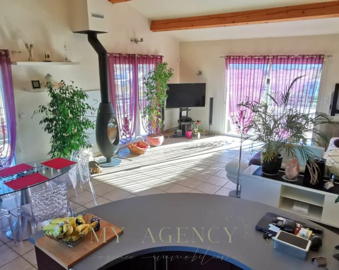 Image No.4-Propriété de 8 chambres à vendre à Adissan