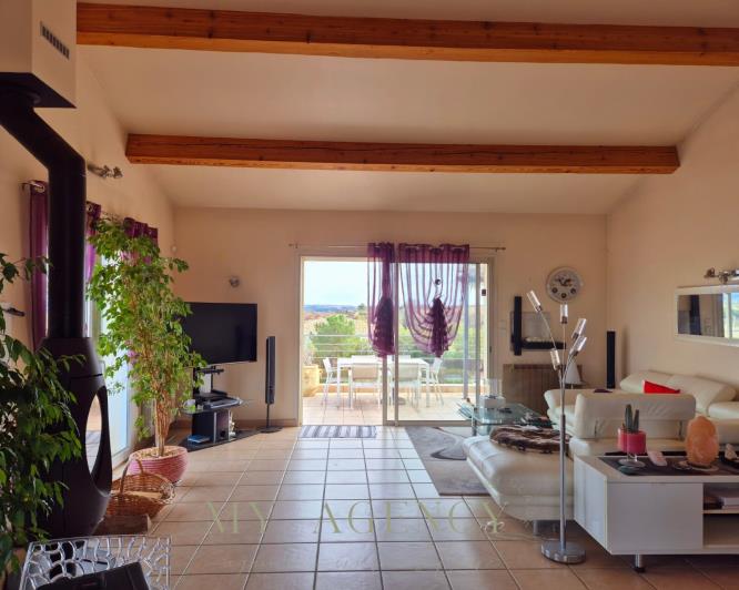 Image No.5-Propriété de 8 chambres à vendre à Adissan