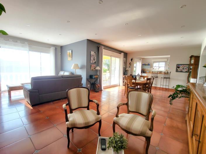 Image No.7-4 Bed Villa for sale