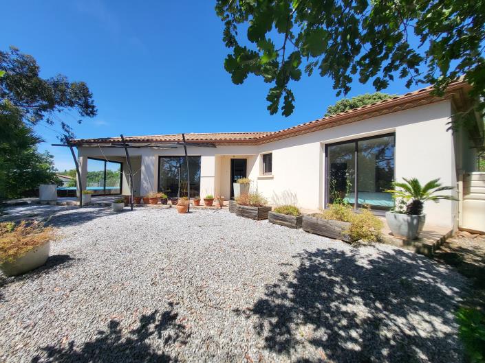 Image No.2-3 Bed Villa for sale