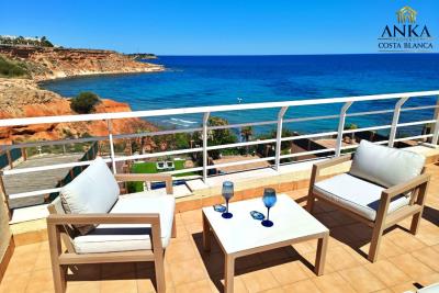 batch_-Aquamarinaphoto_7_2025-07-28_15-53-43