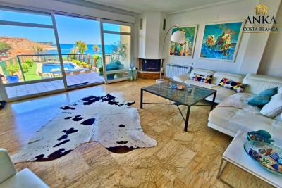 batch_-Aquamarinaphoto_11_2025-07-28_15-53-43