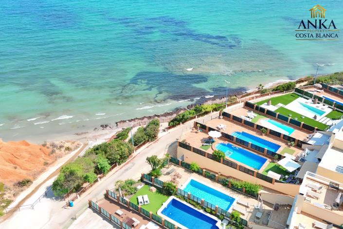 Image No.27-3 Bed Chalet for sale