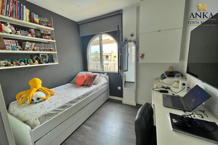 Image No.21-3 Bed Apartment for sale