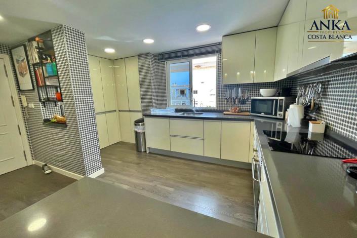 Image No.17-3 Bed Apartment for sale