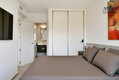 batch-Jardines-de-Montesolana---Los-Dolses20250831_1143_Elegant-Bedroom-Design_remix_01k3zr2g57evjtpxcqfvs7s3km