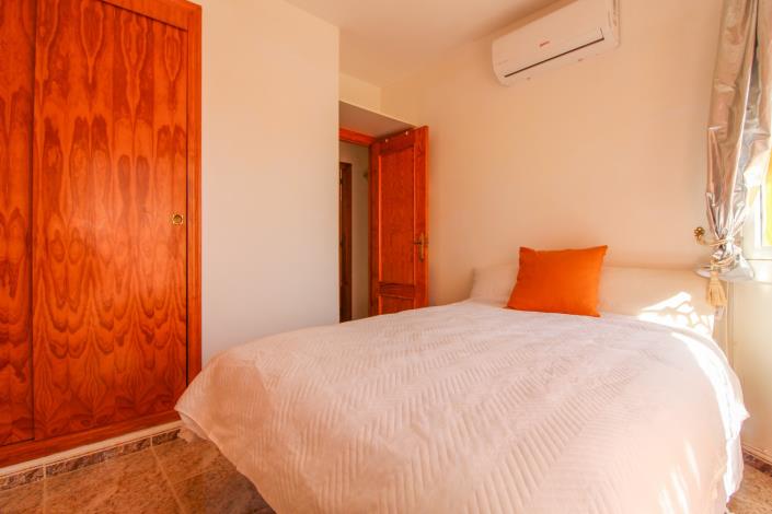 Image No.17-2 Bed Townhouse for sale