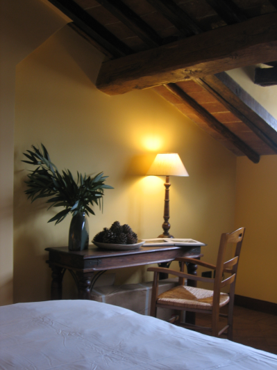 Image No.17-7 Bed Property for sale