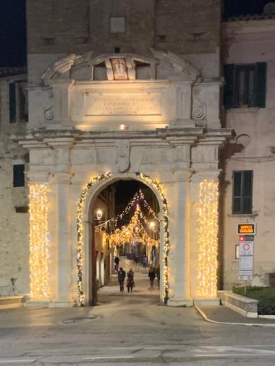 Image No.25-7 Bed Property for sale