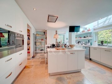 ida6539601-0000-0500-0000-000016139f9d