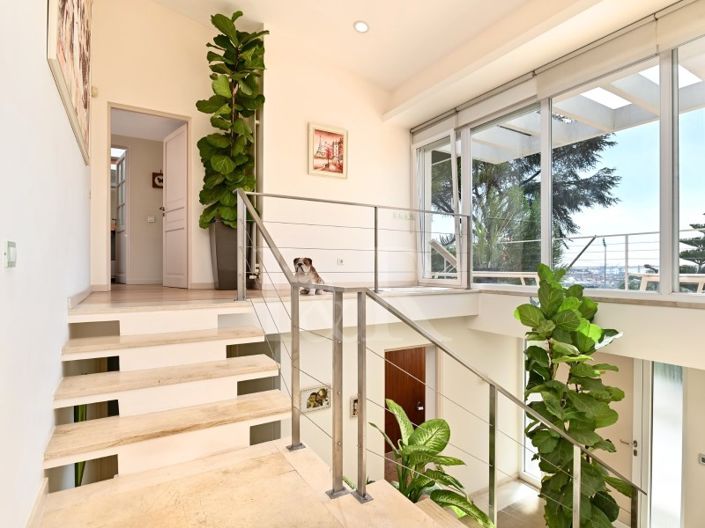 Image No.23-6 Bed House for sale